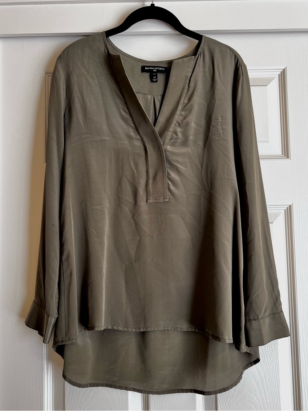 Banana Republic 100% Silk Olive Green Split-Neck Tunic Blouse